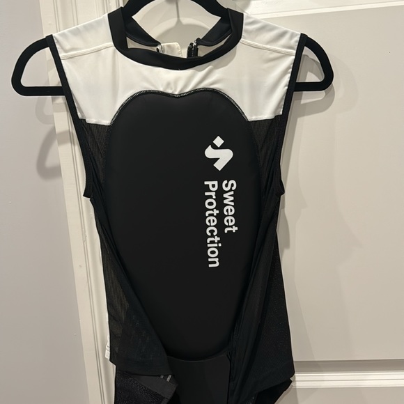 Sweet Protection Ski Back Protector Vest II in medium women - Picture 5 of 9